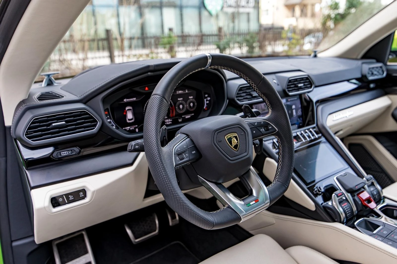 Lamborghini Urus S/666 HP/AKRAPOVIC/CERAMIC/VERDE CITREA/B&O 3D/ - изображение 9