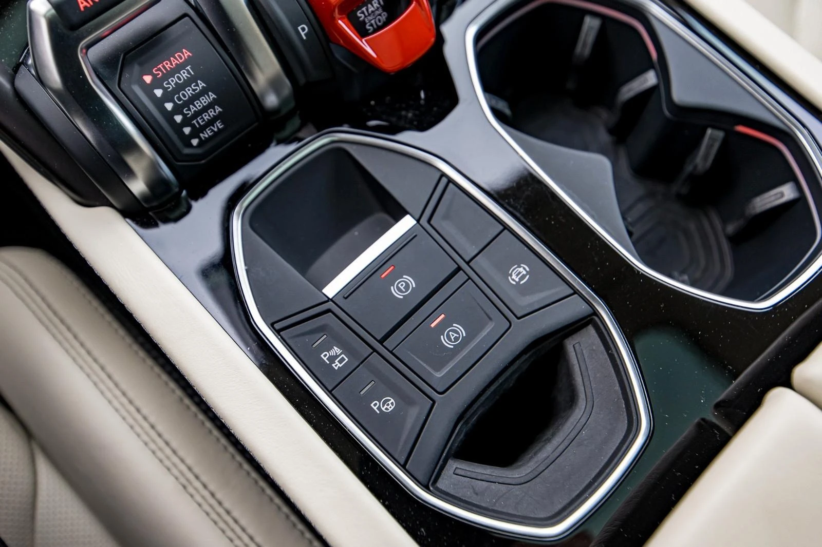 Lamborghini Urus S/666 HP/AKRAPOVIC/CERAMIC/VERDE CITREA/B&O 3D/ | Mobile.bg   12