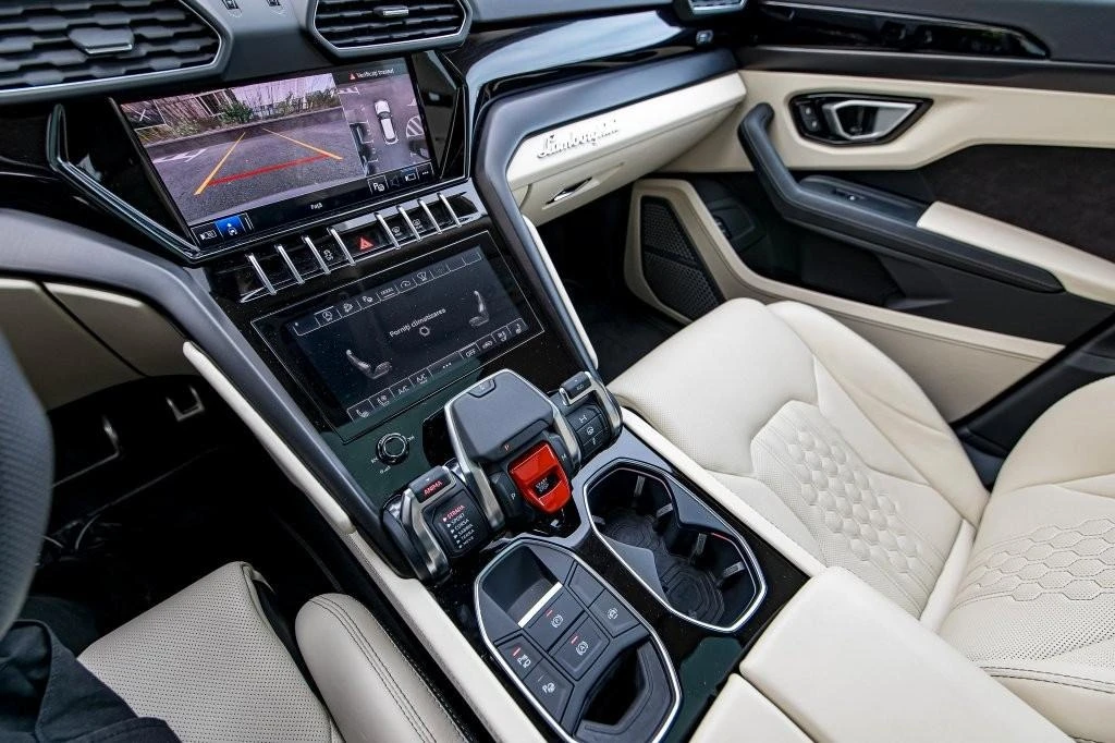 Lamborghini Urus S/666 HP/AKRAPOVIC/CERAMIC/VERDE CITREA/B&O 3D/ | Mobile.bg   13