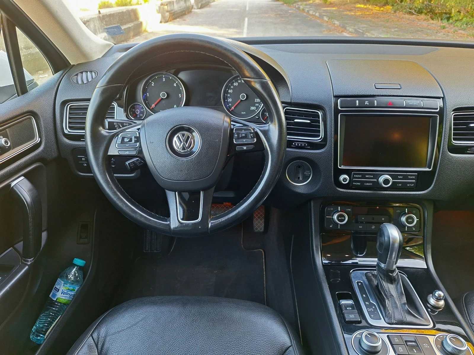 VW Touareg 3.0тди 262 к.с фейслифт - изображение 9