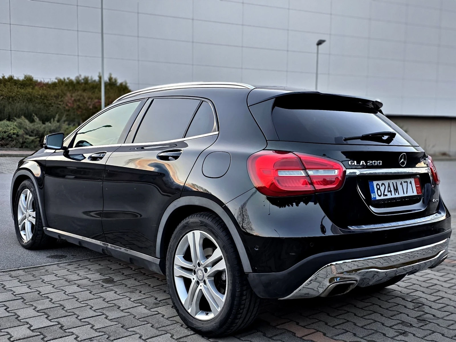 Mercedes-Benz GLA 200 Cdi 4matic / Automat / Bi Xenon / Koja / Navi , снимка 7 - Автомобили и джипове - 54202000