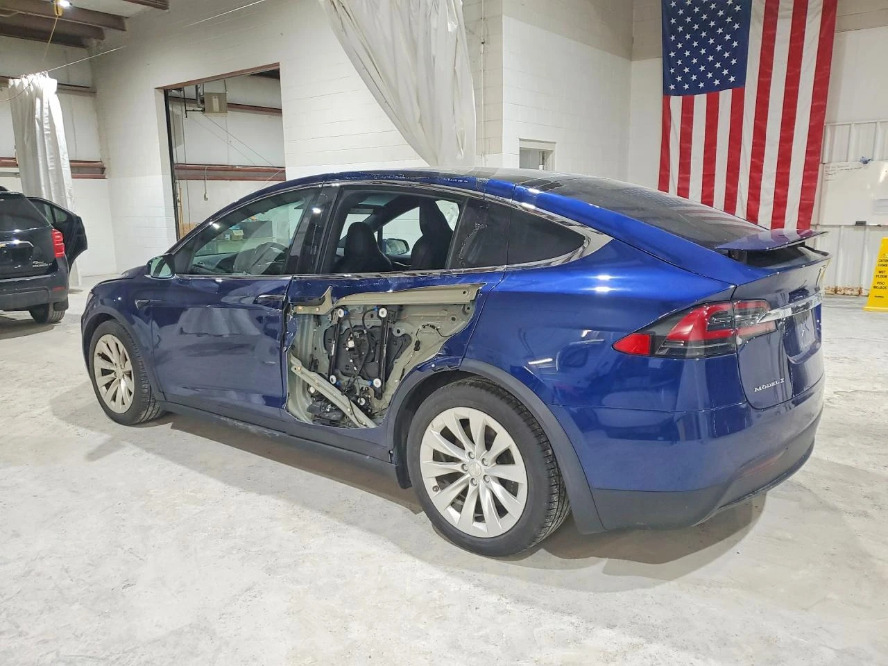Tesla Model X 75D AWD, снимка 3 - Автомобили и джипове - 54557983