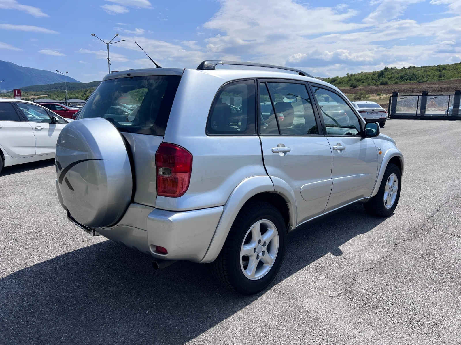 Toyota Rav4 2.0 D4D, снимка 4 - Автомобили и джипове - 55299590