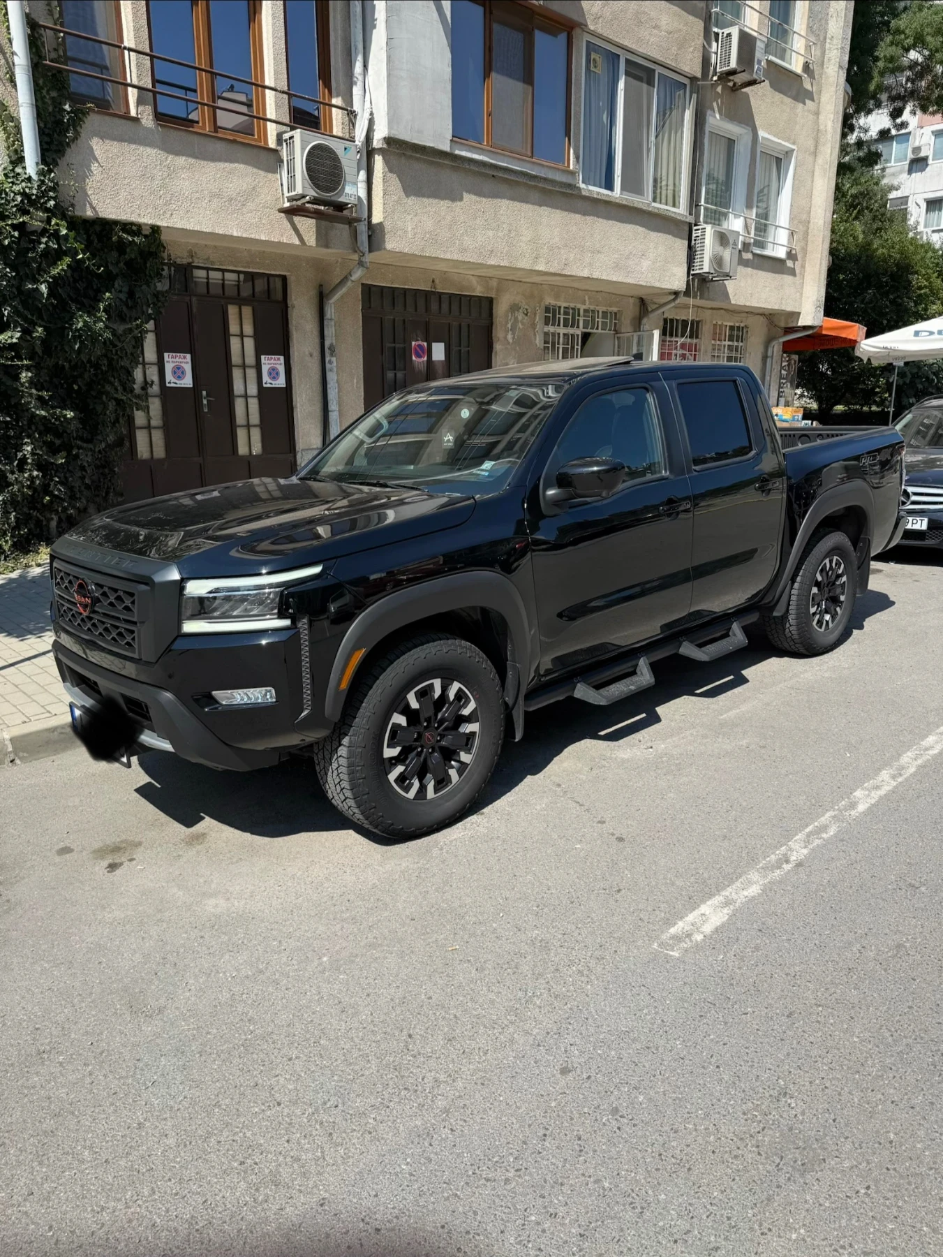 Nissan Navara PRO-4X, снимка 2 - Автомобили и джипове - 55543158