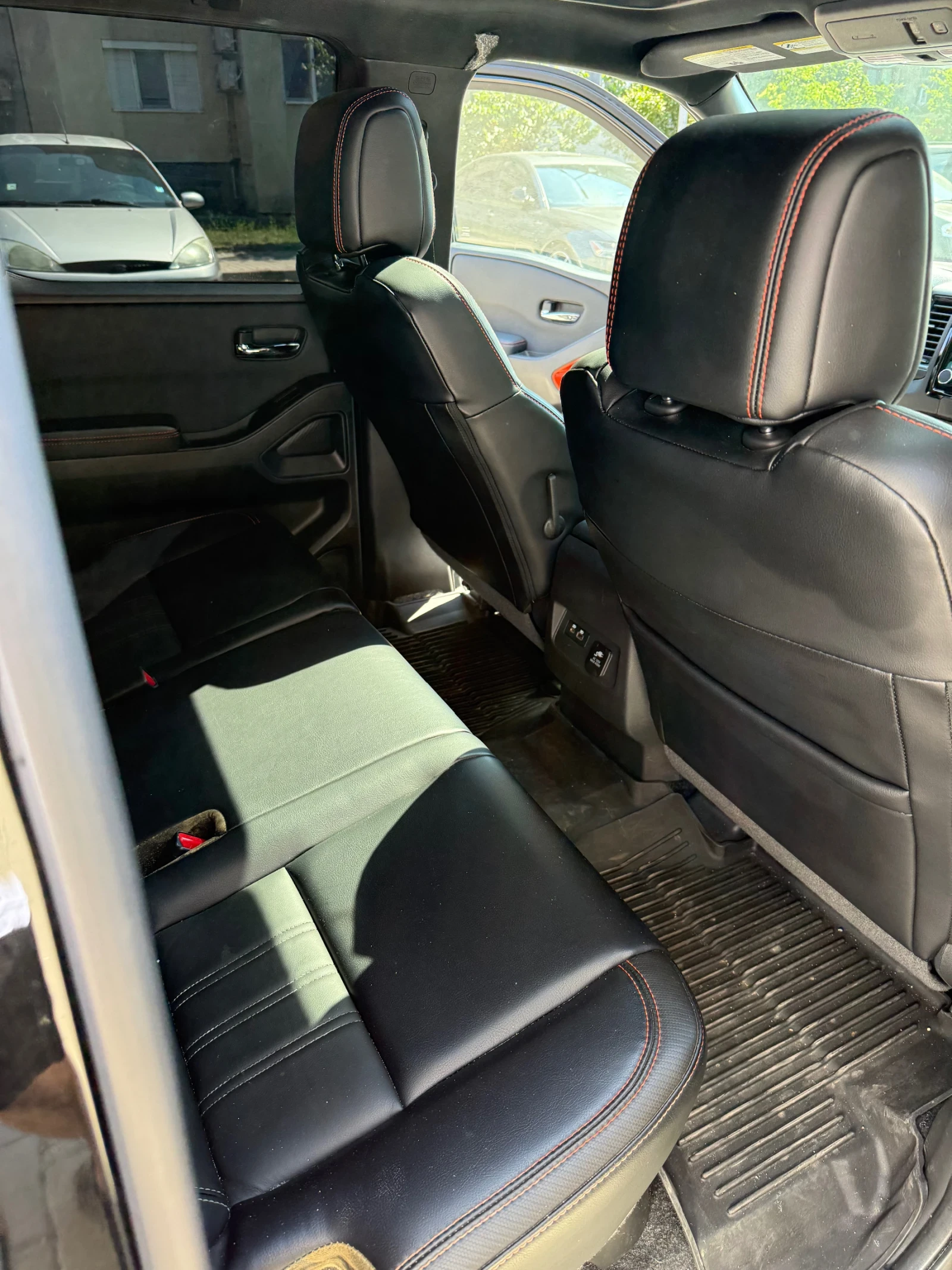 Nissan Navara PRO-4X, снимка 11 - Автомобили и джипове - 55543158