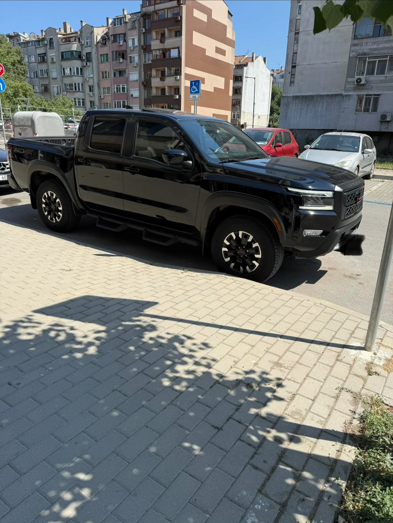Nissan Navara PRO-4X, снимка 3 - Автомобили и джипове - 55543158