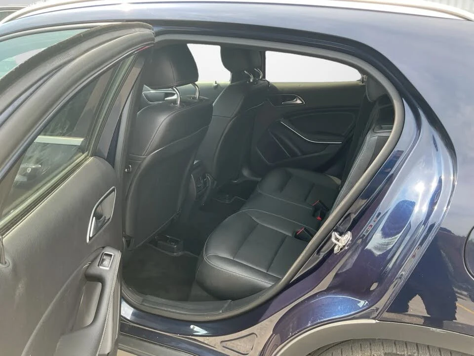 Mercedes-Benz GLA 250, снимка 10 - Автомобили и джипове - 55802281