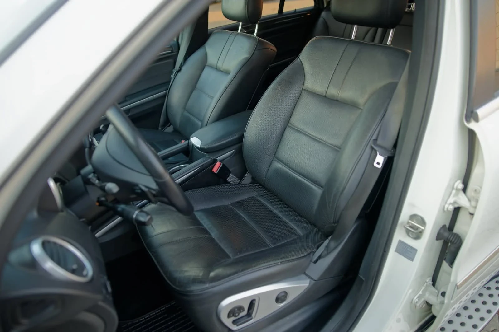 Mercedes-Benz ML 450 Facelift - Безупречен, снимка 9 - Автомобили и джипове - 55942432