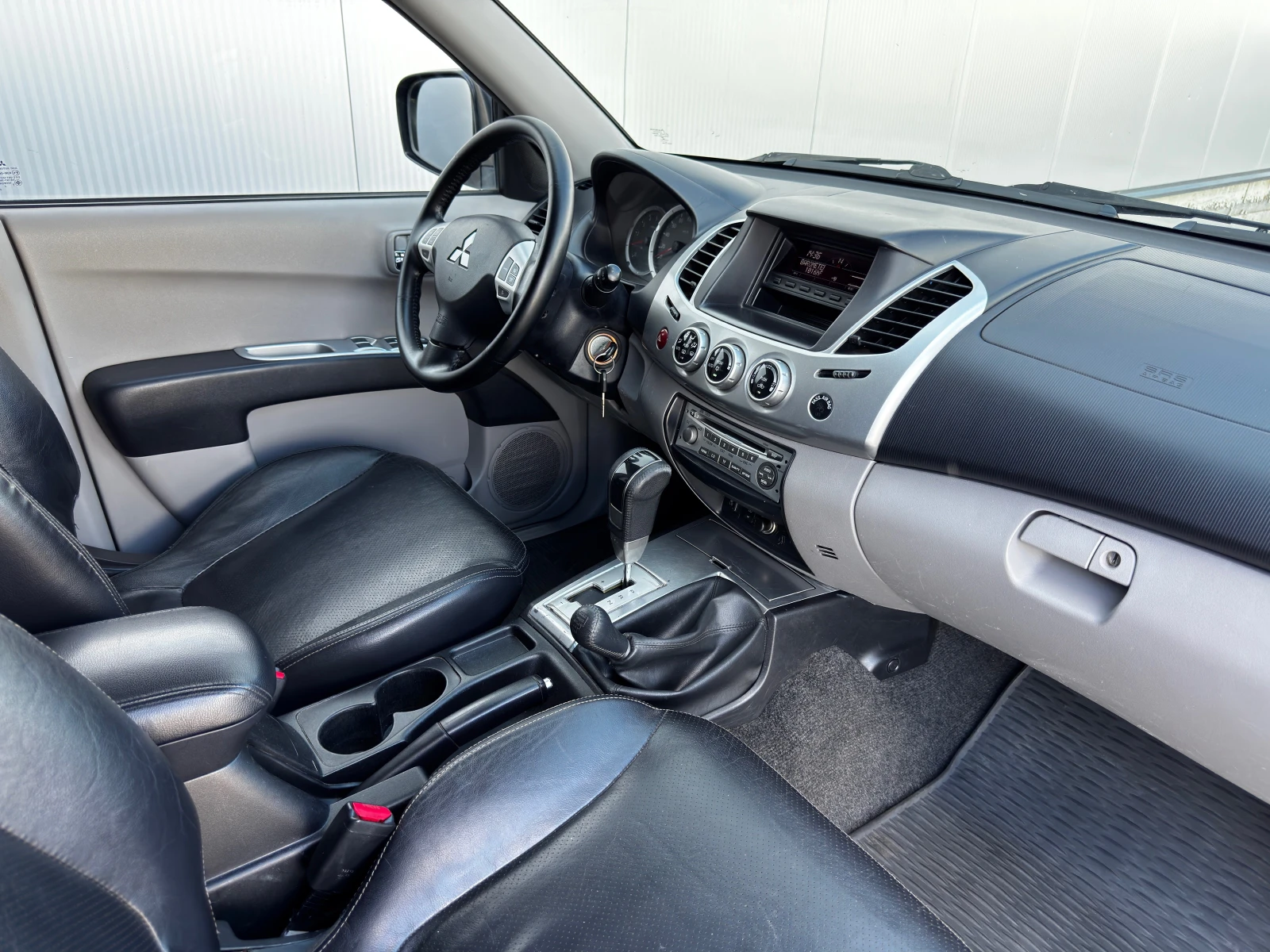 Mitsubishi L200 2.5 DI-D Automat Intense Doppelkabine 🇩, снимка 9 - Автомобили и джипове - 56217479