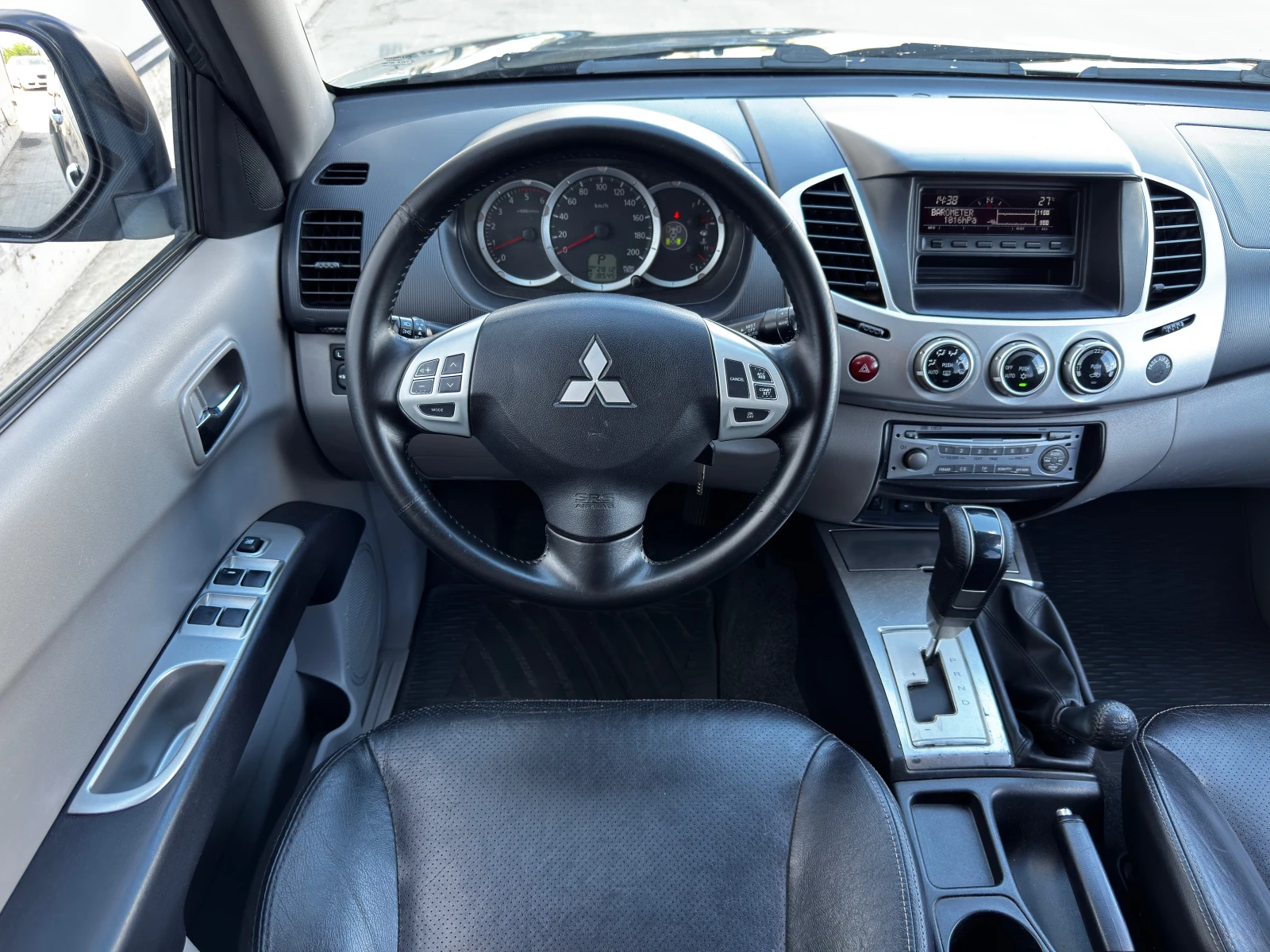Mitsubishi L200 2.5 DI-D Automat Intense Doppelkabine 🇩, снимка 11 - Автомобили и джипове - 56217479
