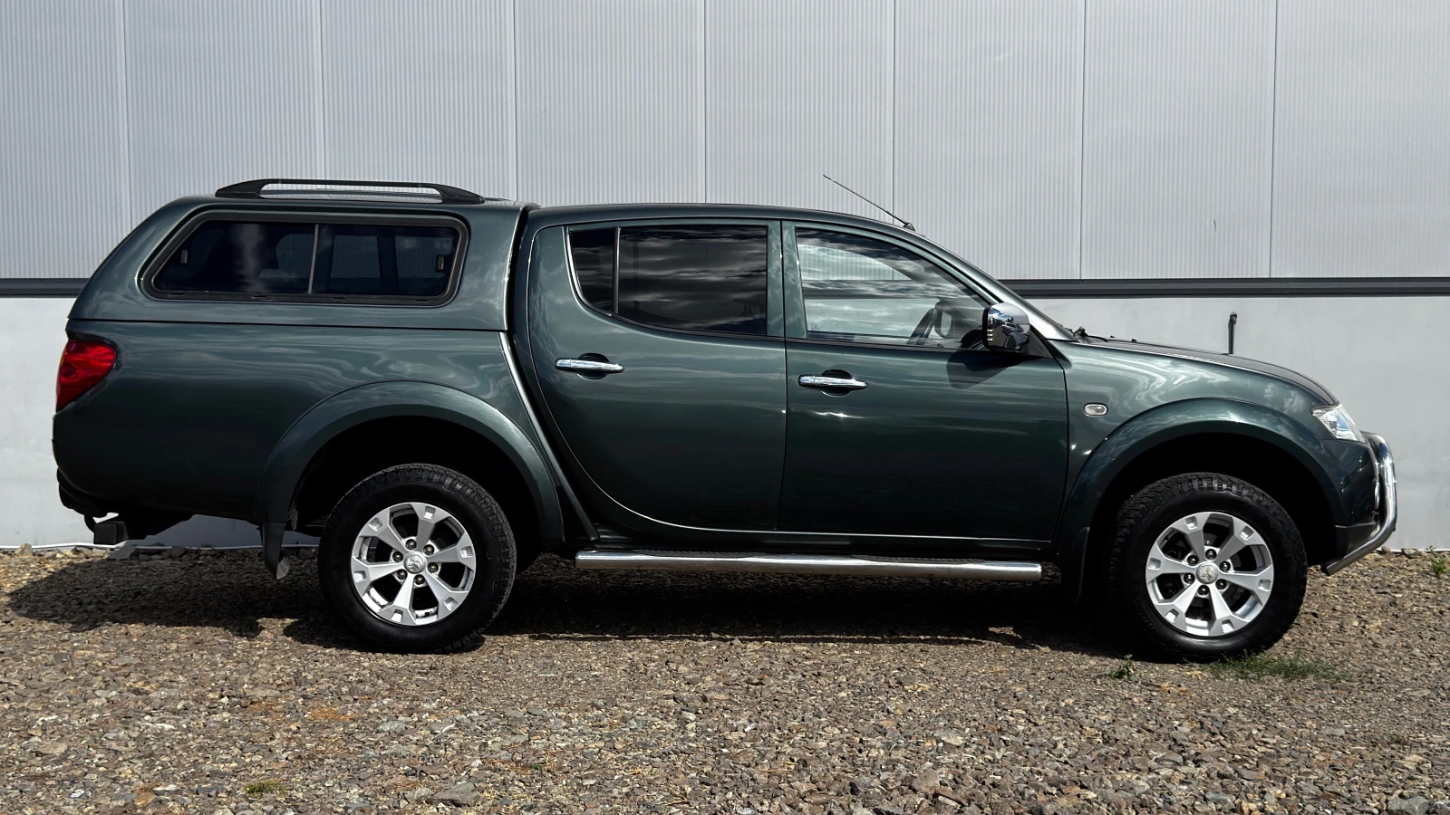 Mitsubishi L200 2.5 DI-D Automat Intense Doppelkabine 🇩, снимка 4 - Автомобили и джипове - 56217479