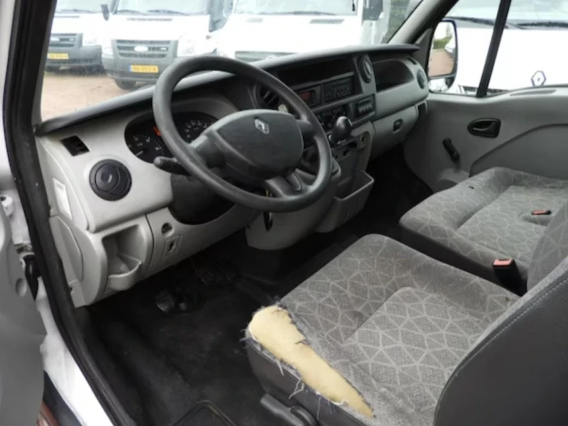 Renault Master 4 цилидъра, снимка 6 - Бусове и автобуси - 47844817