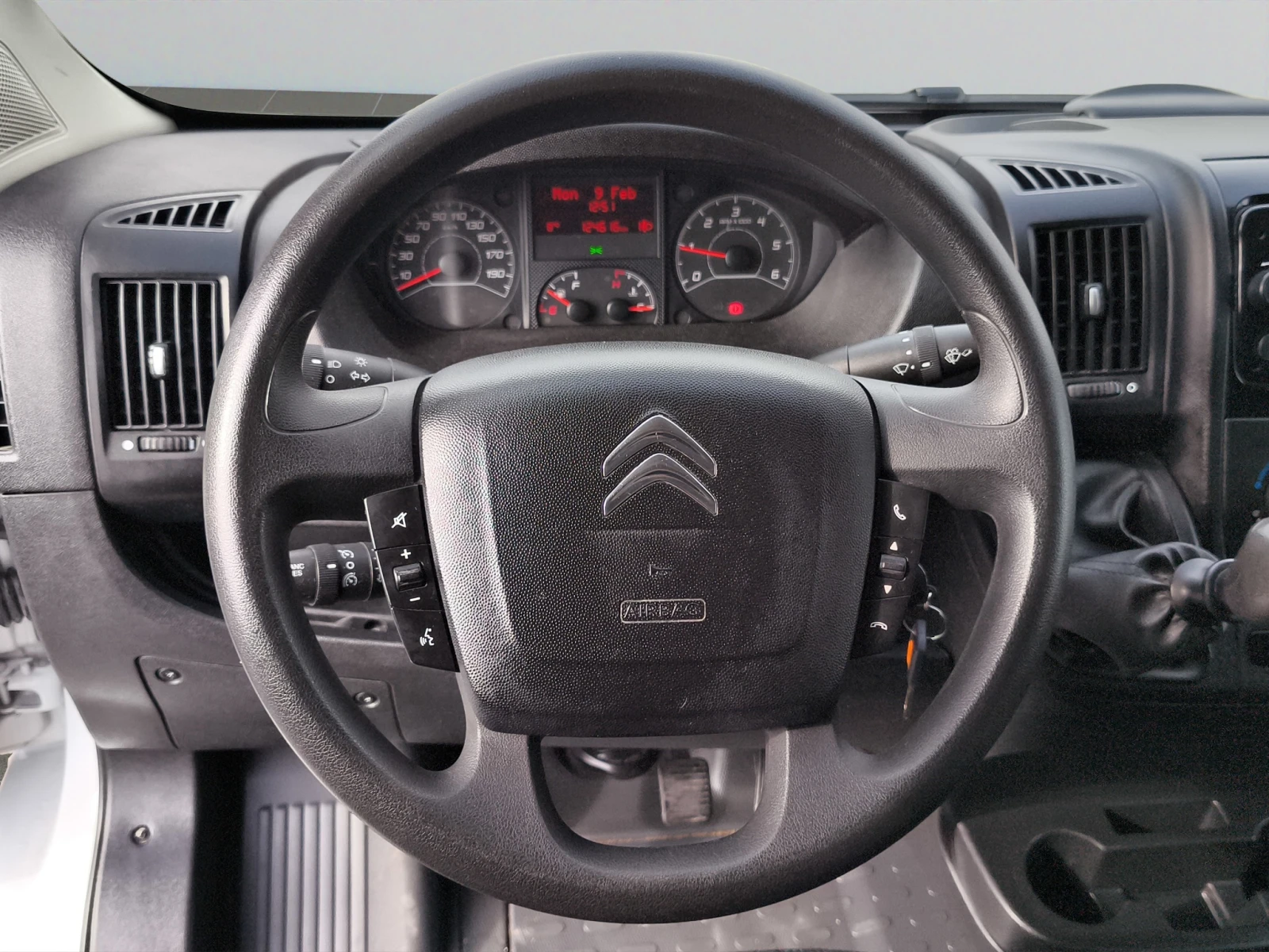 Citroen Jumper FT 35 L3H2 2.2 BlueHDI 140 BVM6 S&S E6.4//2212157 - изображение 10