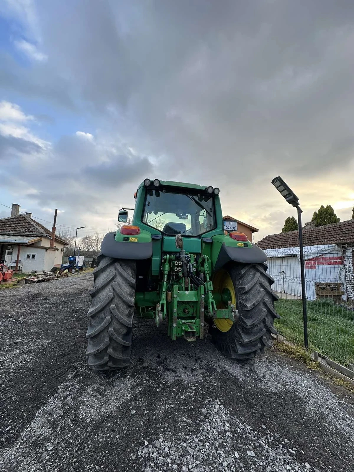 Трактор John Deere 6420 - изображение 3