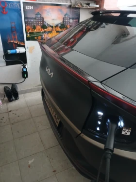 Kia EV6 Executive, снимка 10