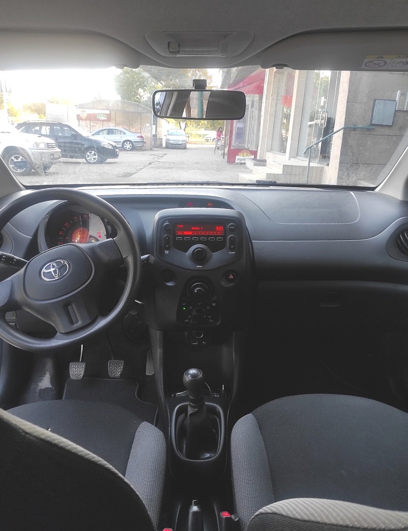Toyota Aygo, снимка 8 - Автомобили и джипове - 45422469