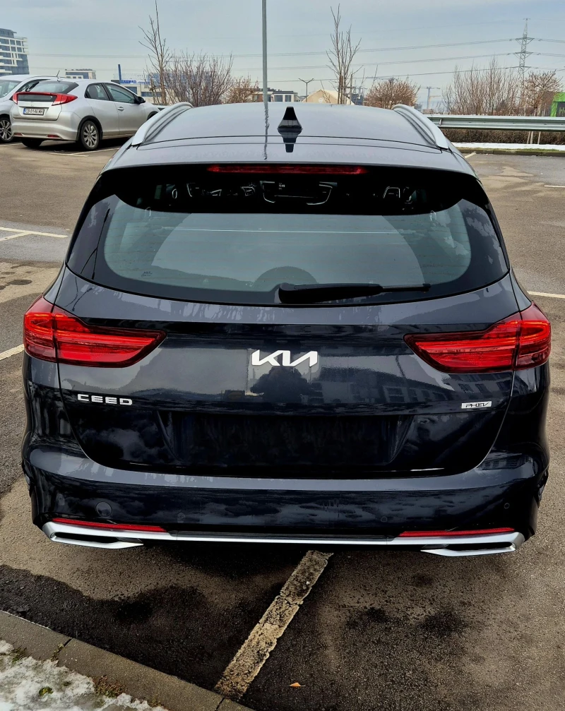 Kia Ceed Plug-in hybrid , снимка 6 - Автомобили и джипове - 48590563