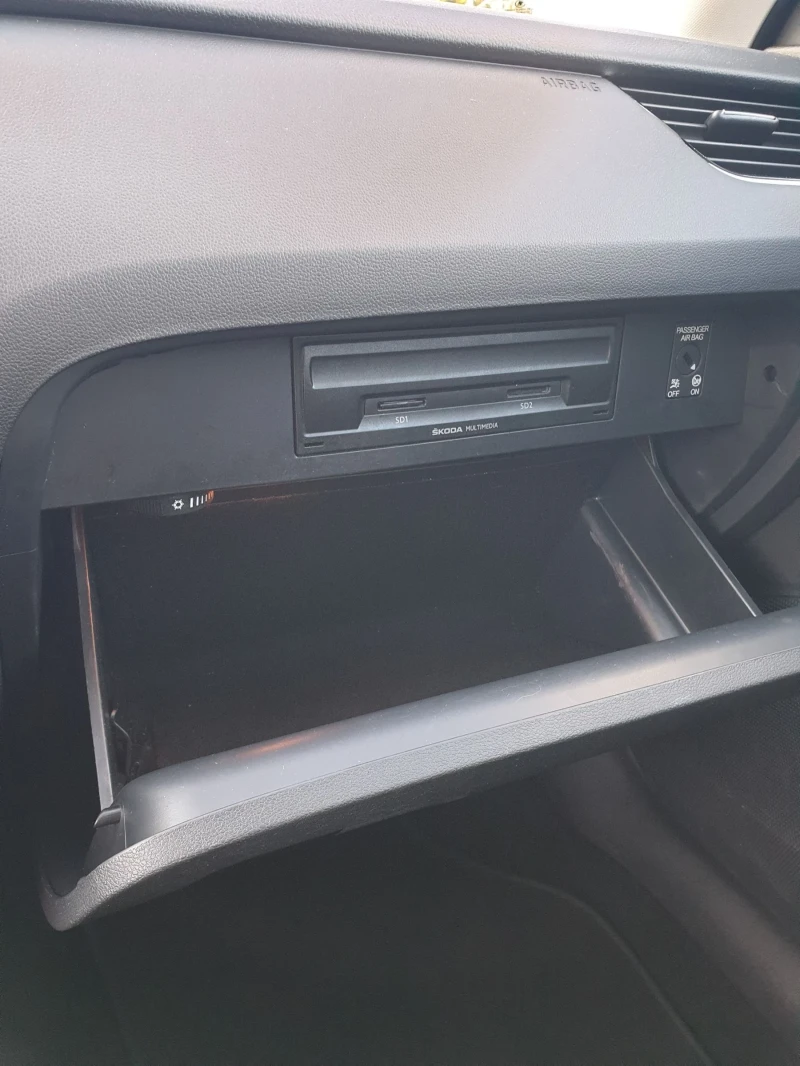 Skoda Octavia, снимка 12 - Автомобили и джипове - 51894841