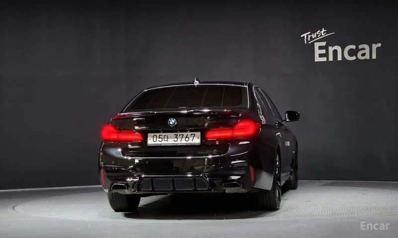 BMW 520, снимка 4 - Автомобили и джипове - 52322762