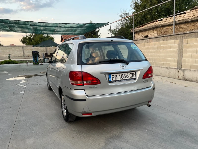 Toyota Avensis verso, снимка 10 - Автомобили и джипове - 52956080