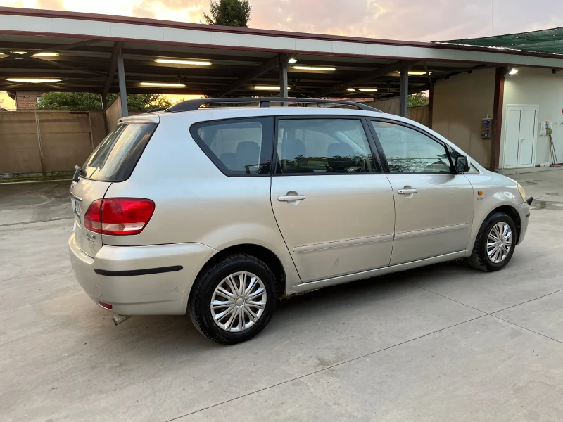Toyota Avensis verso, снимка 8 - Автомобили и джипове - 52956080