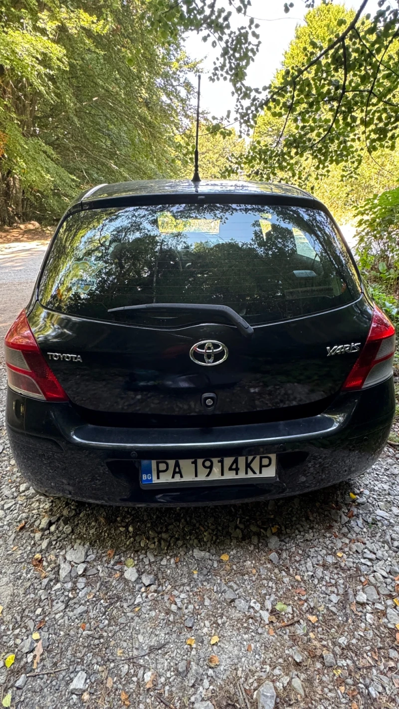 Toyota Yaris 1.3 VVTI, снимка 3 - Автомобили и джипове - 52960977