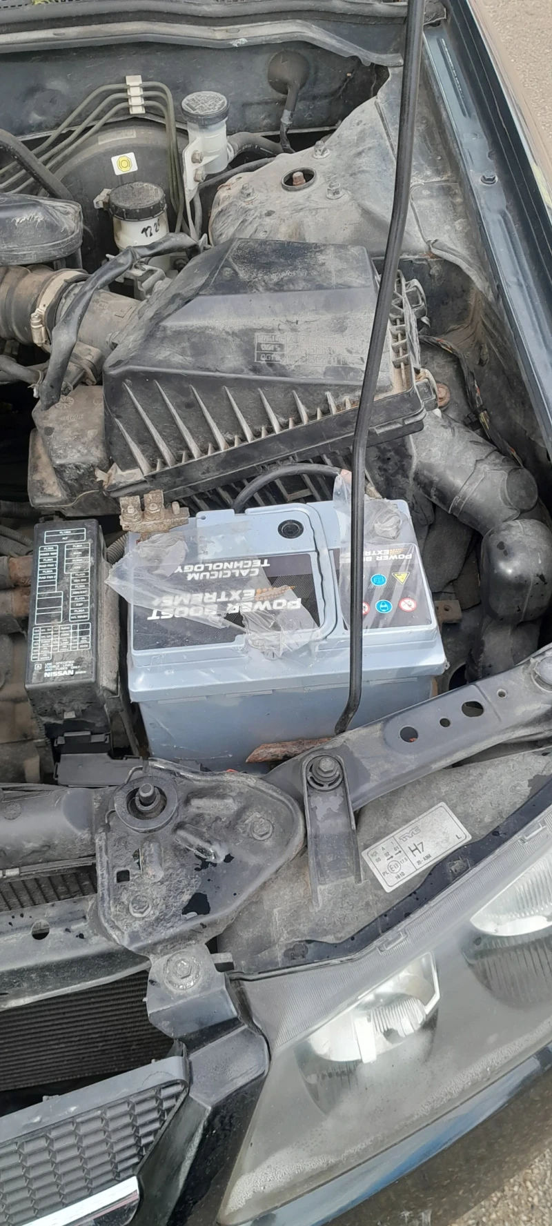 Nissan Almera, снимка 13 - Автомобили и джипове - 53415609