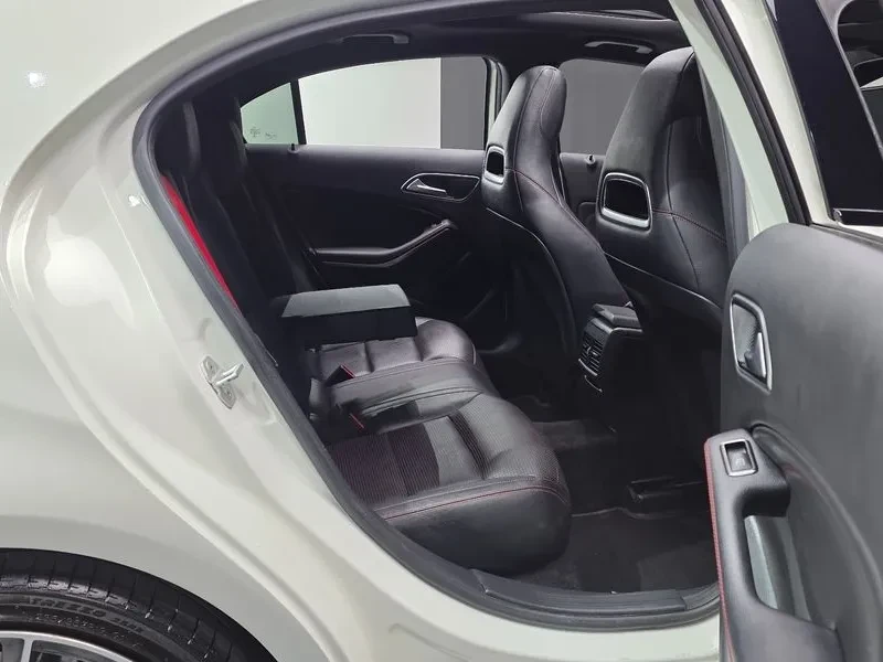 Mercedes-Benz A45 AMG 4Matic, снимка 12 - Автомобили и джипове - 55884343