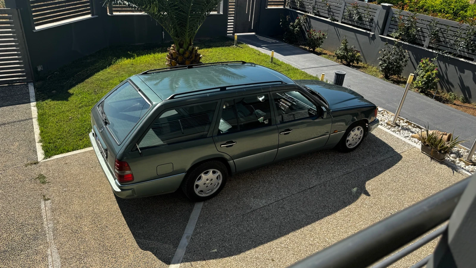 Mercedes-Benz 124, снимка 1