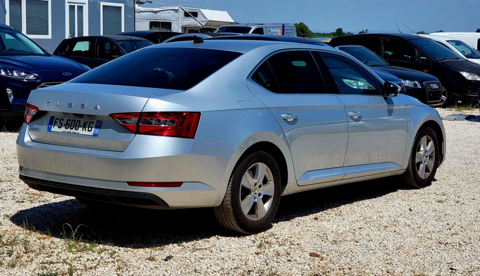 Skoda Superb 2.0 TDI - изображение 5