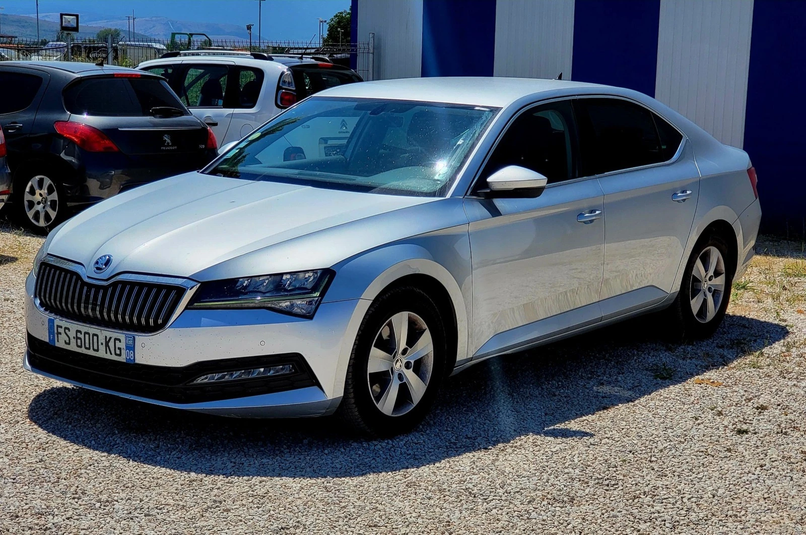 Skoda Superb 2.0 TDI - изображение 2