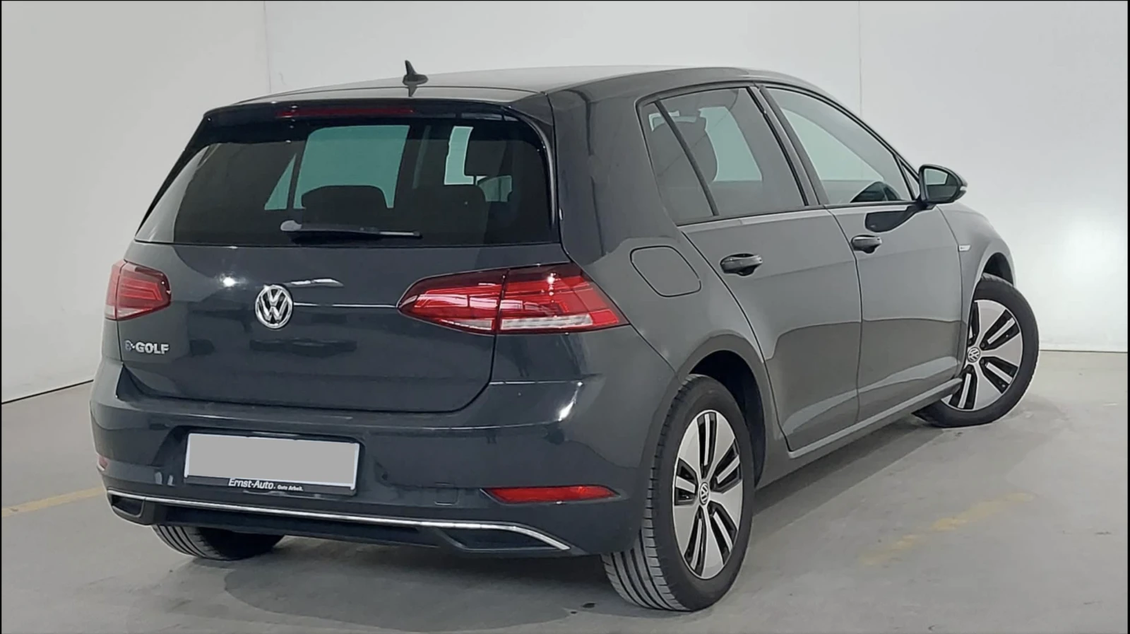 VW Golf 136 k.с./Кеyless/Дистроник/Дигитален километраж - изображение 5