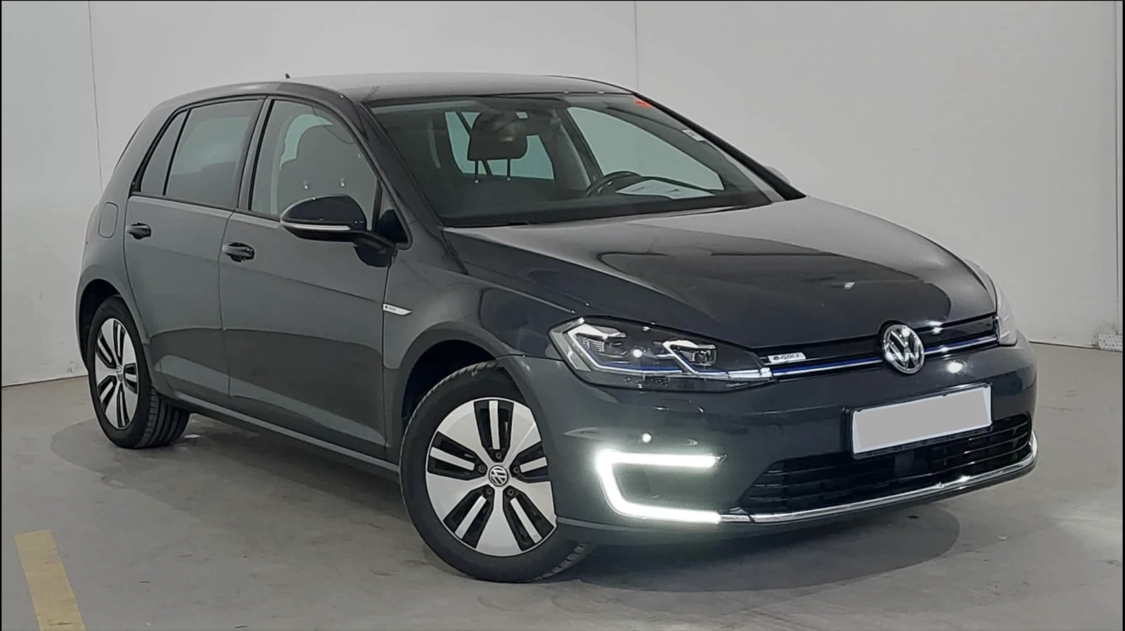 VW Golf 136 k.с./Кеyless/Дистроник/Дигитален километраж - изображение 6