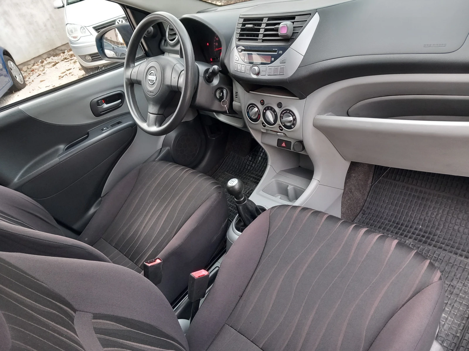 Nissan Pixo 1.0i климатик 68кс - изображение 10