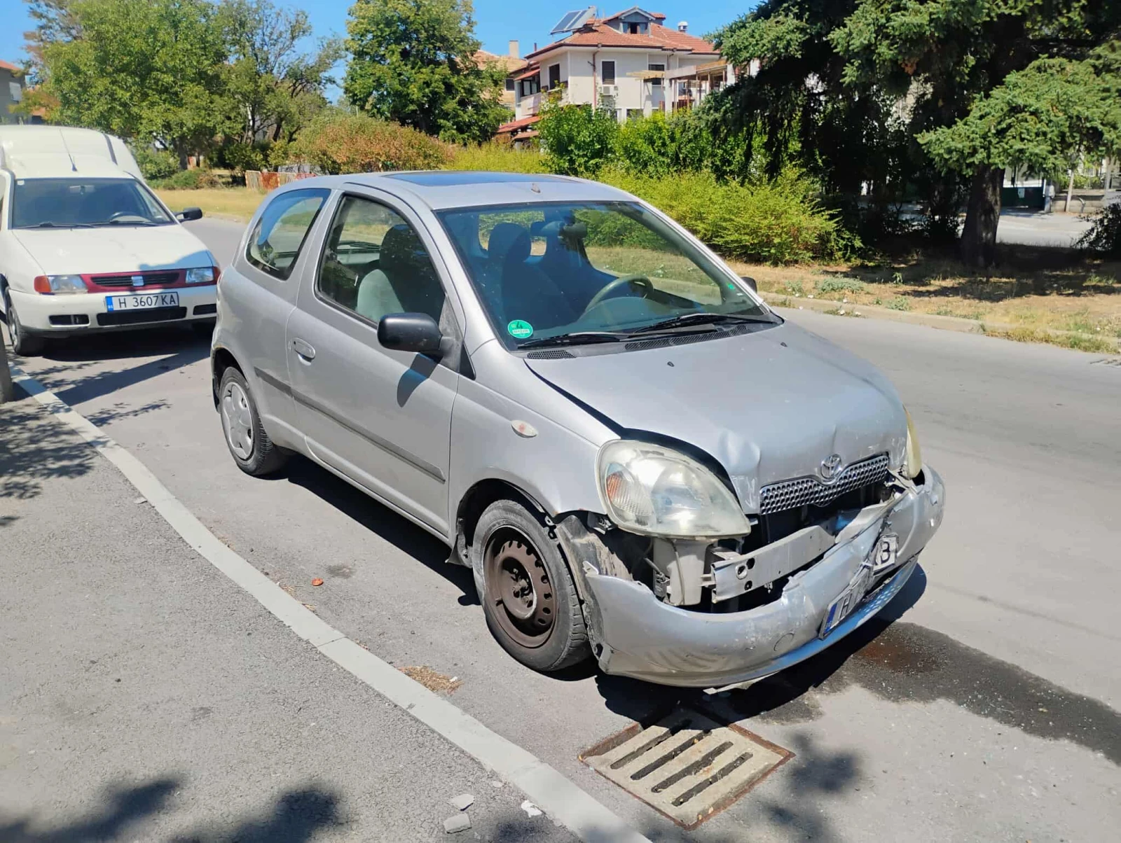 Toyota Yaris  - изображение 8
