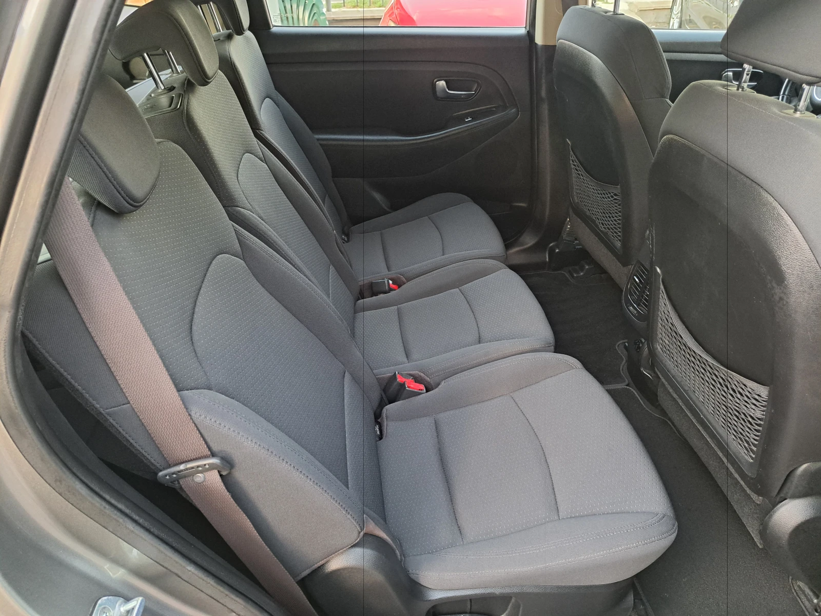 Kia Carens 1.7CRDI-135к.с--NAVI-CAMERA - изображение 9