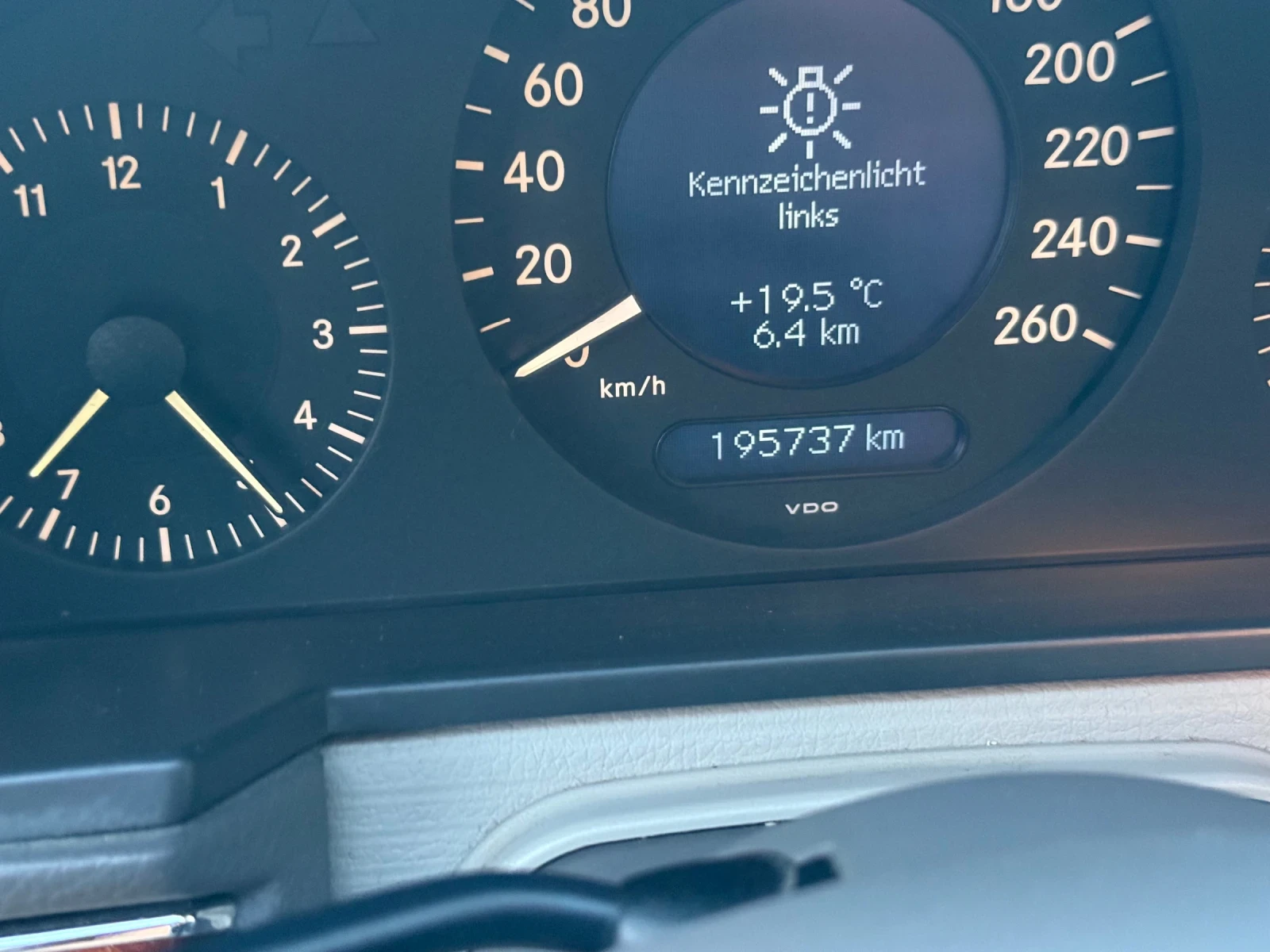 Mercedes-Benz E 220 Elegance  | Mobile.bg — изображение 11