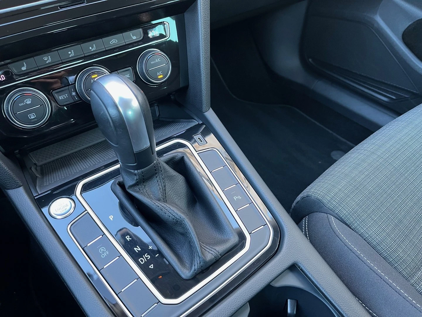 VW Passat Business 2.0 TDI SCR DSG | Mobile.bg � ����������� 12