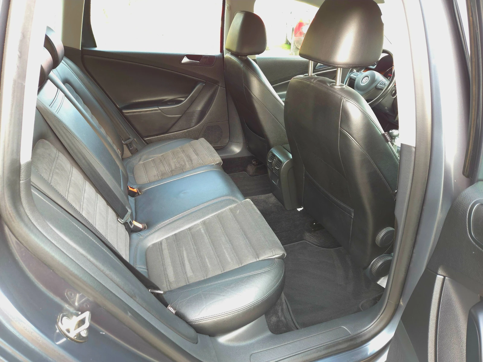 VW Passat 2.0TDI Германия Нави Кожа Клима Ксенон Мулти 170кс - изображение 10