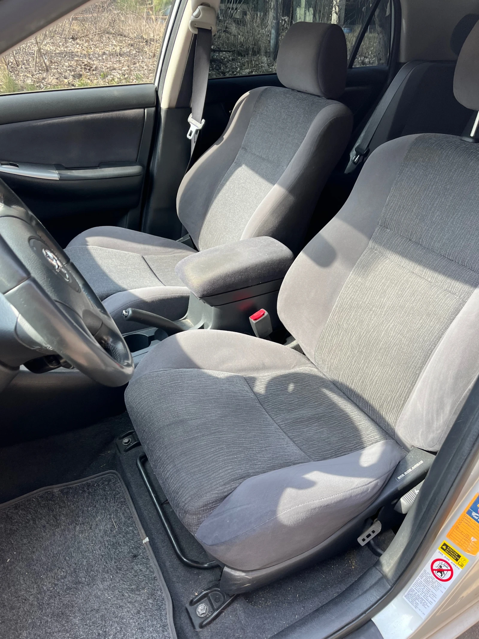 Toyota Corolla 1.4 VVTI, снимка 9 - Автомобили и джипове - 53755089