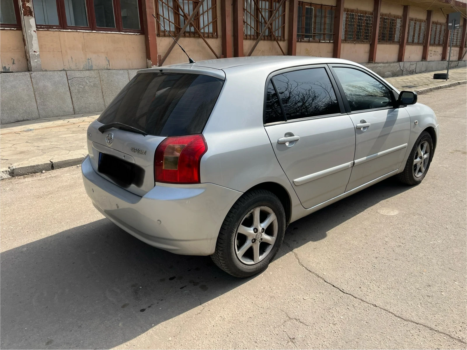 Toyota Corolla 1.4 VVTI, снимка 5 - Автомобили и джипове - 53755089