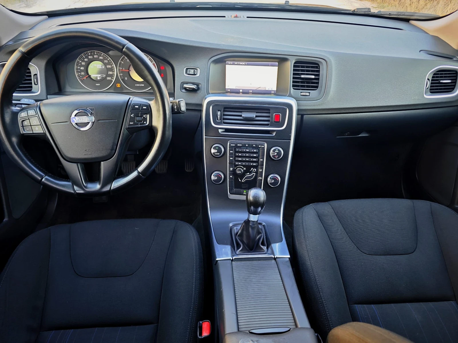 Volvo V60 * NAVI* EDITION* , снимка 11 - Автомобили и джипове - 54005582