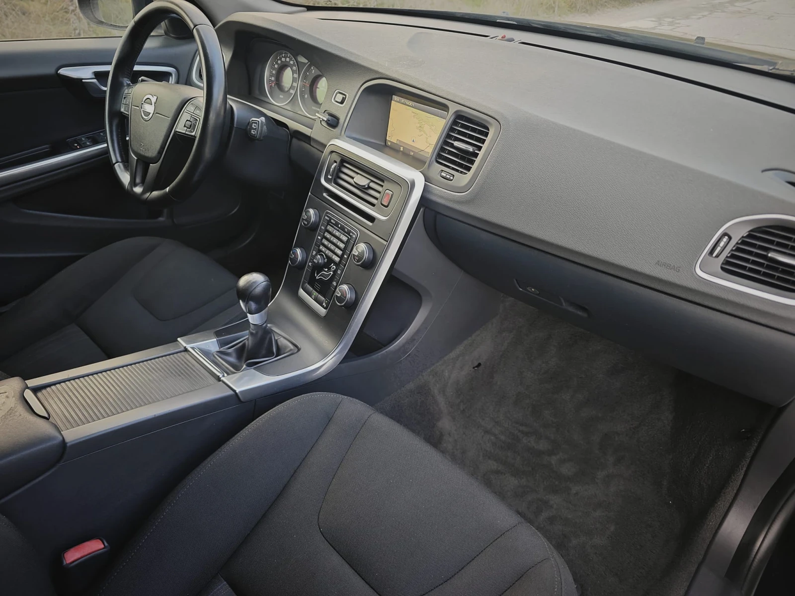 Volvo V60 * NAVI* EDITION* , снимка 15 - Автомобили и джипове - 54005582