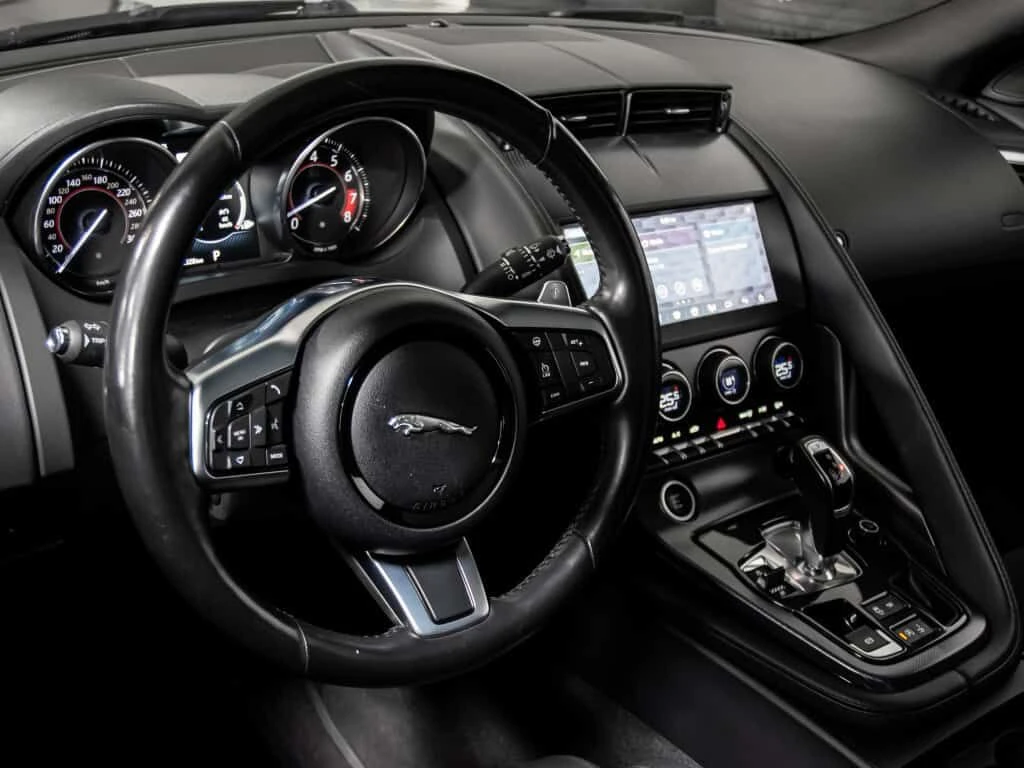 Jaguar F-Type * R DYNAMIC 2DR ALL WHEEL DRIVE COUPE * CARFAX * Ц, снимка 13 - Автомобили и джипове - 54071003