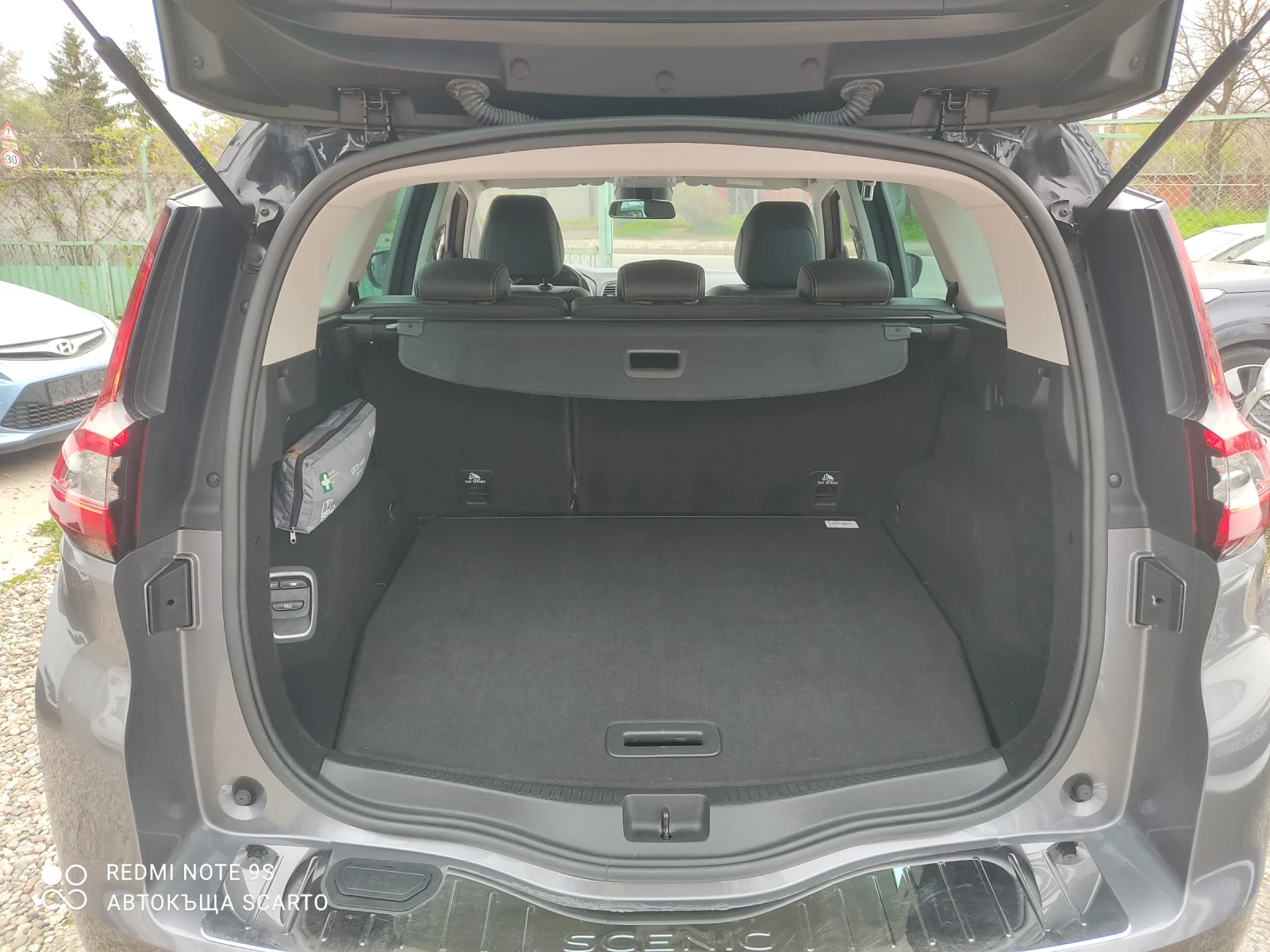 Renault Scenic Grand Bose, 1.3i/159kc, 2019г., 82000км, снимка 17 - Автомобили и джипове - 54222252