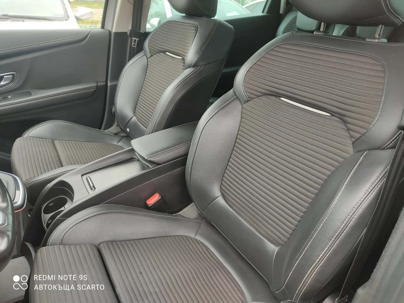 Renault Scenic Grand Bose, 1.3i/159kc, 2019г., 82000км, снимка 9 - Автомобили и джипове - 54222252