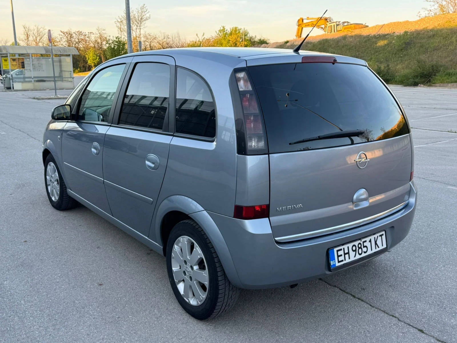 Opel Meriva 1.4 бензин ФЕЙСЛИФТ , снимка 5 - Автомобили и джипове - 54333646