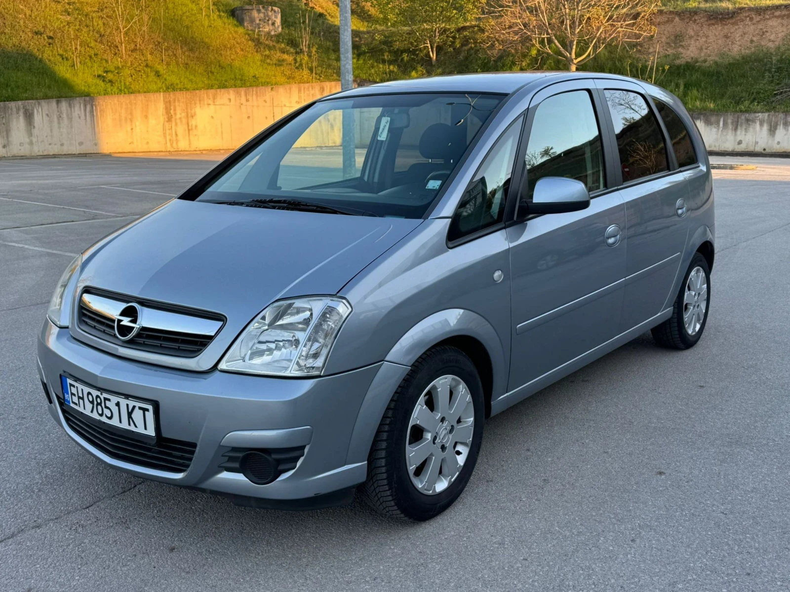 Opel Meriva 1.4 бензин ФЕЙСЛИФТ , снимка 4 - Автомобили и джипове - 54333646