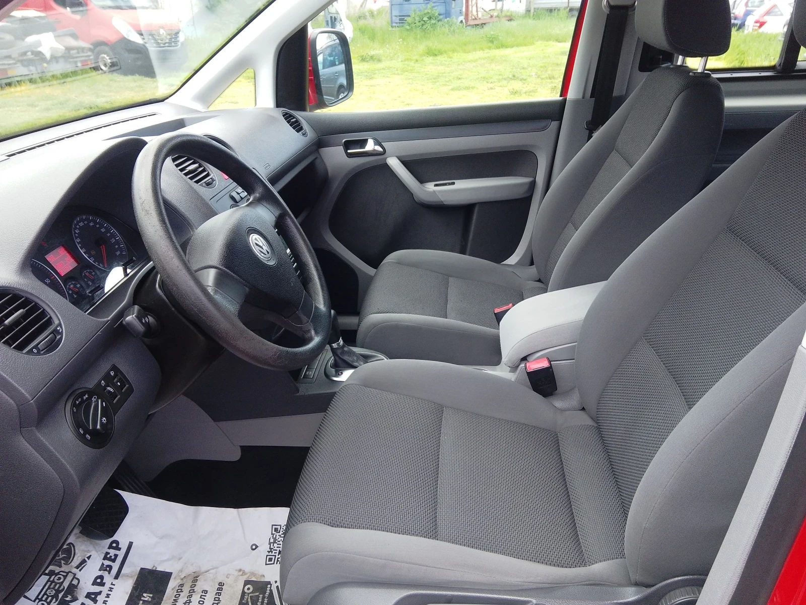VW Caddy 1.9TDI-105-DSG-LIFE-MAXI-GERMANY-7МЕСТА, снимка 7 - Автомобили и джипове - 54511577