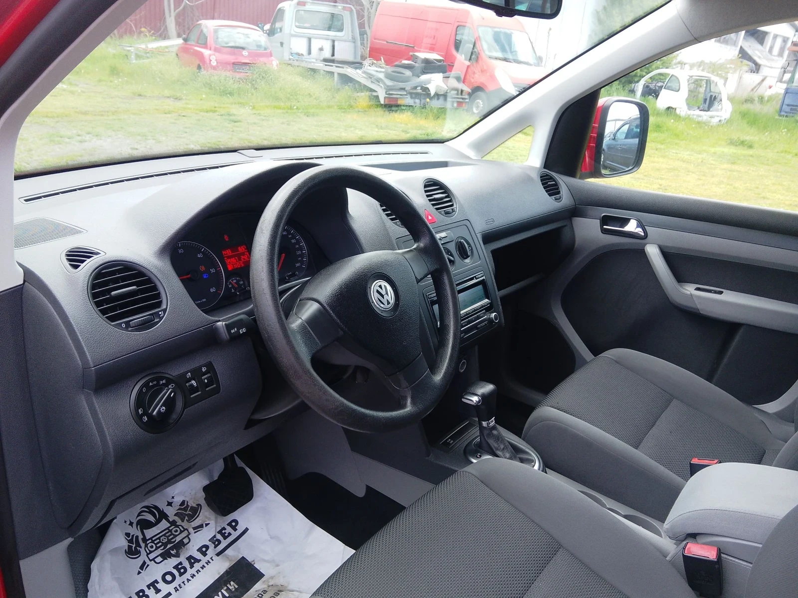 VW Caddy 1.9TDI-105-DSG-LIFE-MAXI-GERMANY-7МЕСТА, снимка 8 - Автомобили и джипове - 54511577